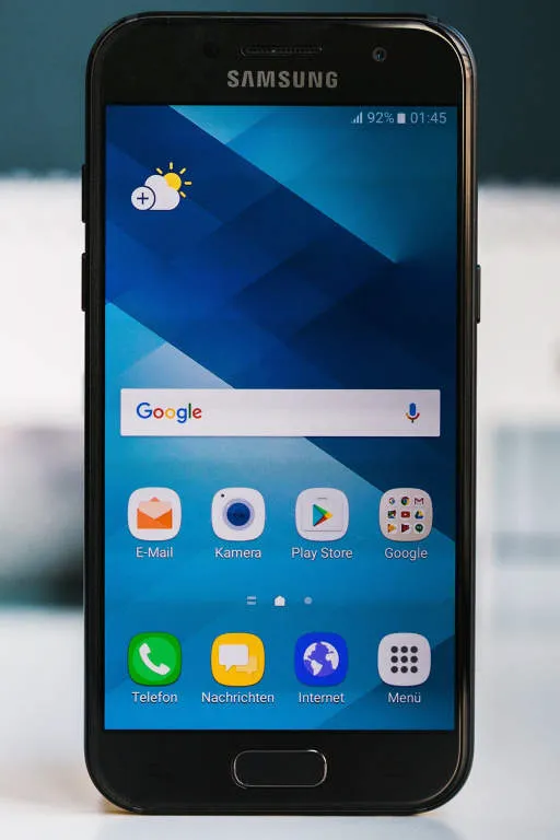 Featured Samsung Galaxy A3 (2017)