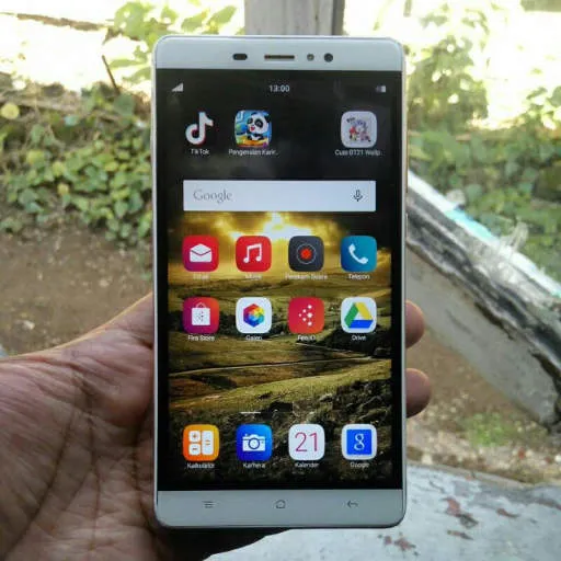 Featured Polytron Zap 6 Posh Note